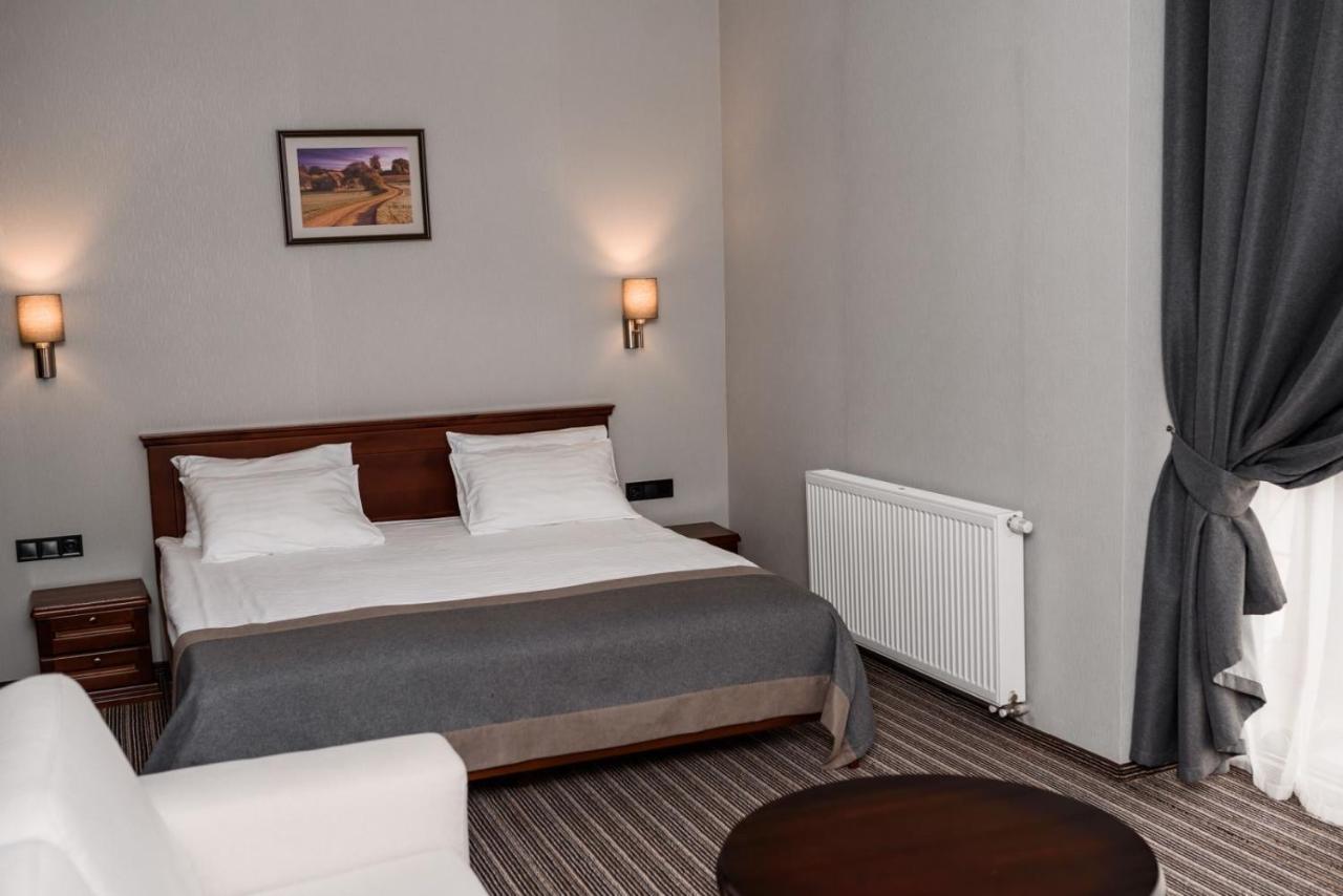 Optima Collection Park Hotel Ivano-Frankivsk Eksteriør bilde