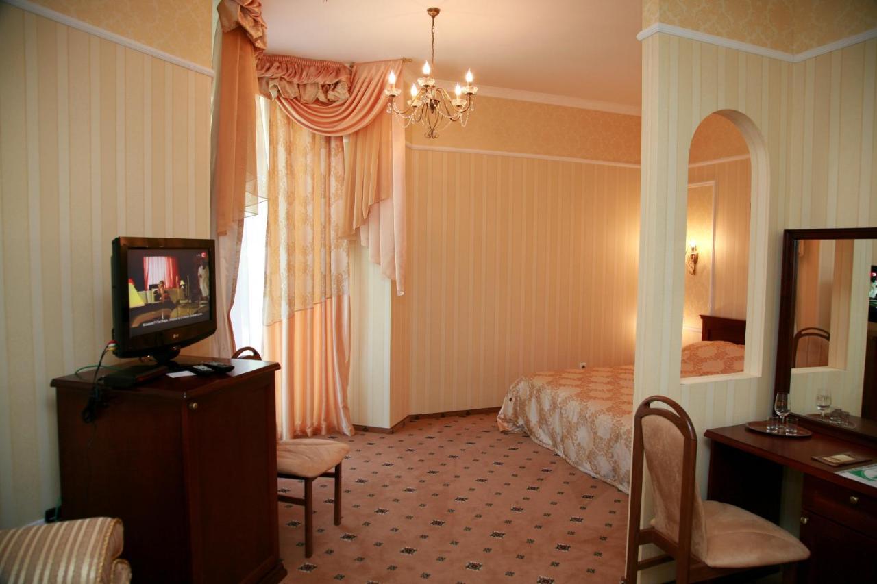 Optima Collection Park Hotel Ivano-Frankivsk Eksteriør bilde