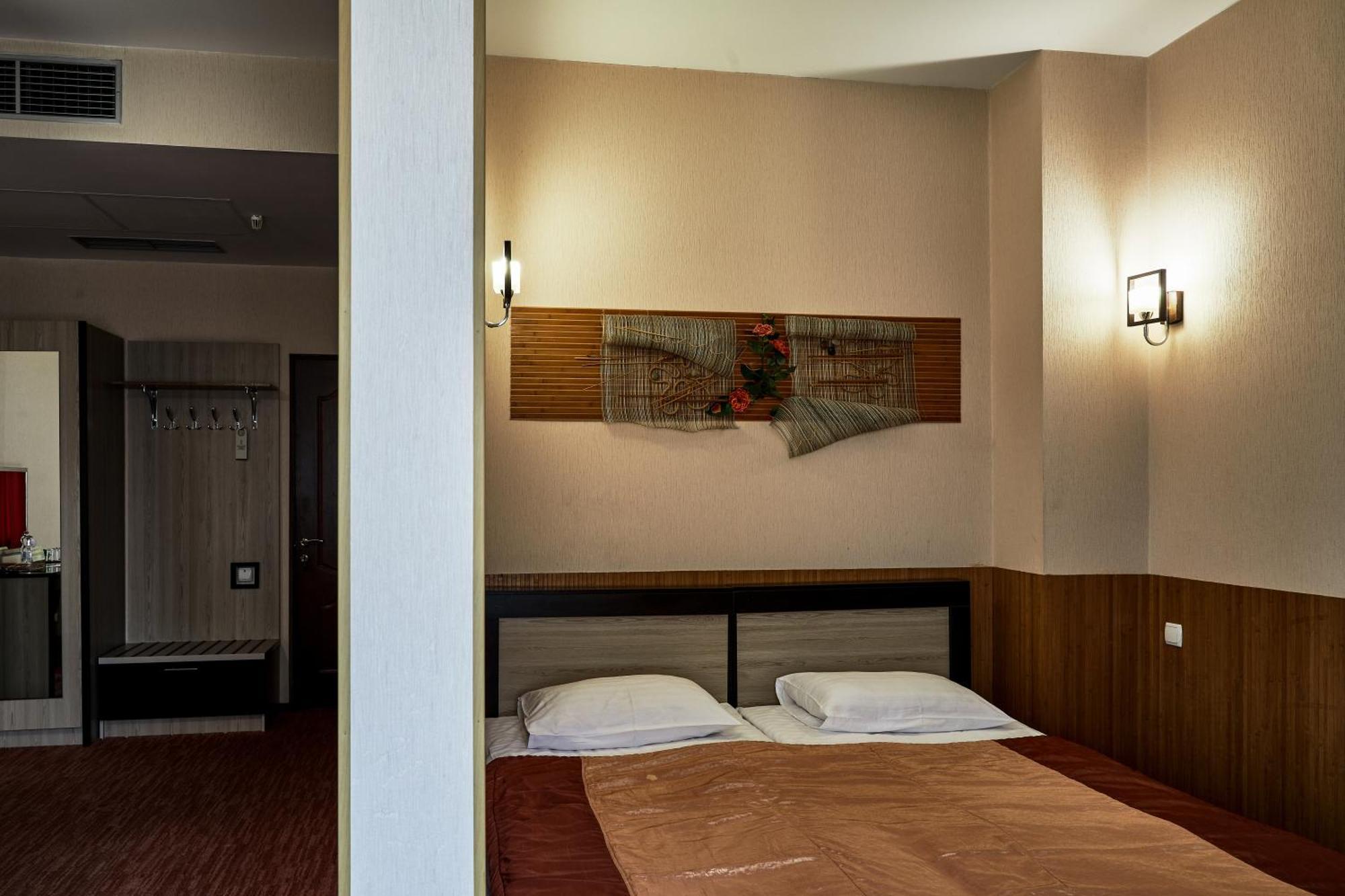 Optima Collection Park Hotel Ivano-Frankivsk Rom bilde