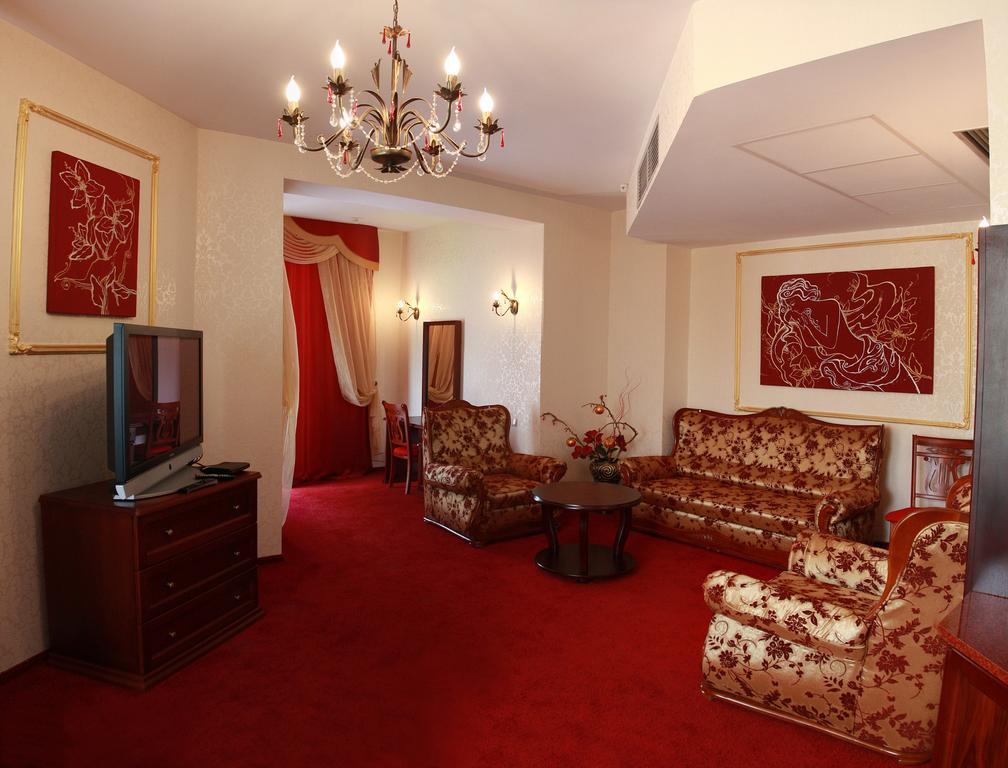 Optima Collection Park Hotel Ivano-Frankivsk Eksteriør bilde