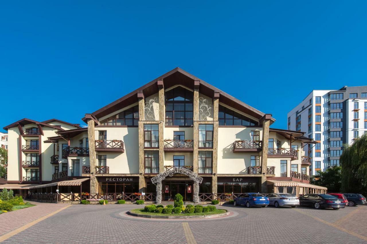 Optima Collection Park Hotel Ivano-Frankivsk Eksteriør bilde